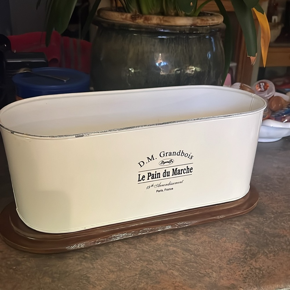 D.M. Grandbois Bread Container - Picture 3 of 3